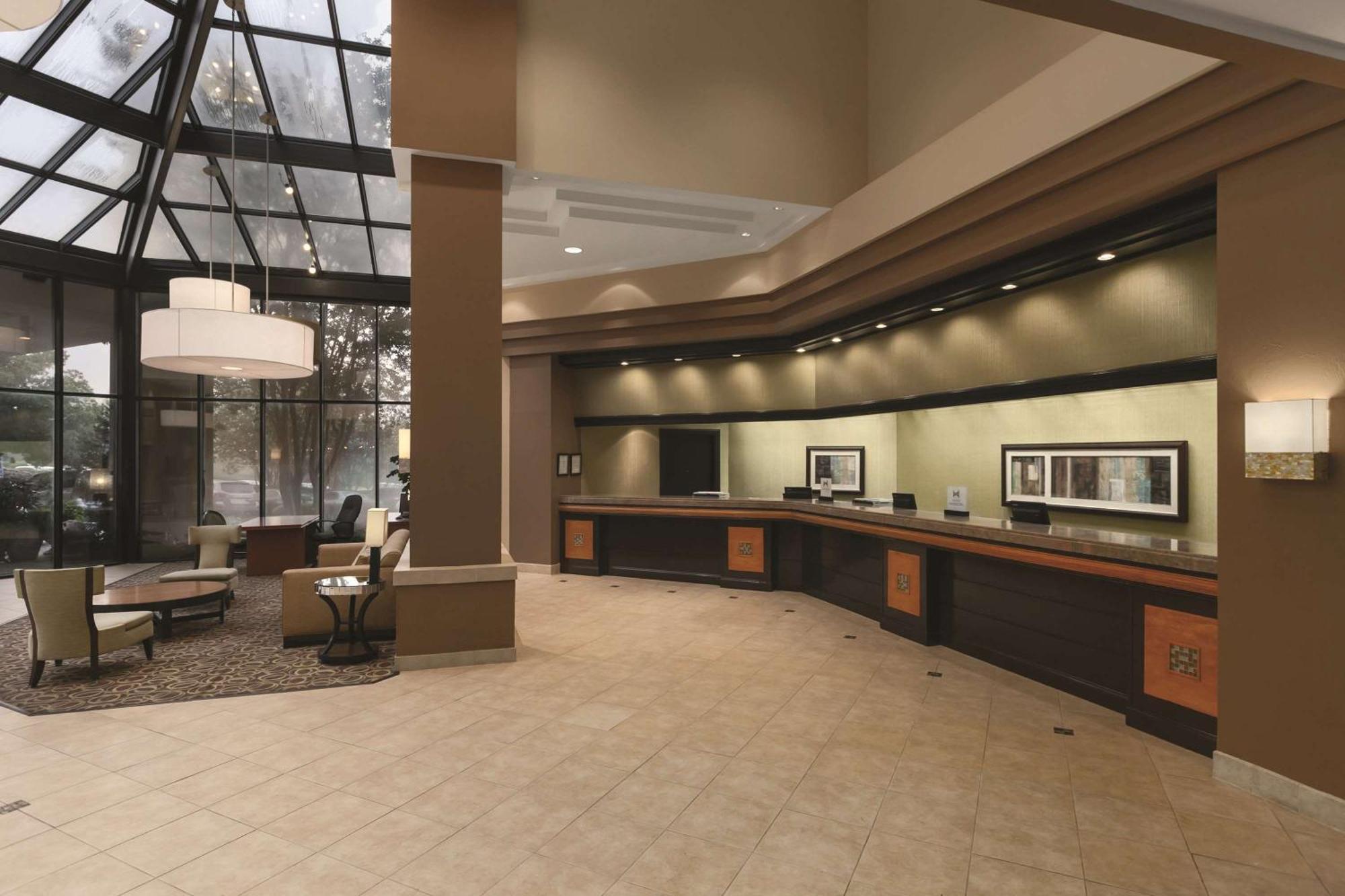 Embassy Suites Birmingham Exteriér fotografie