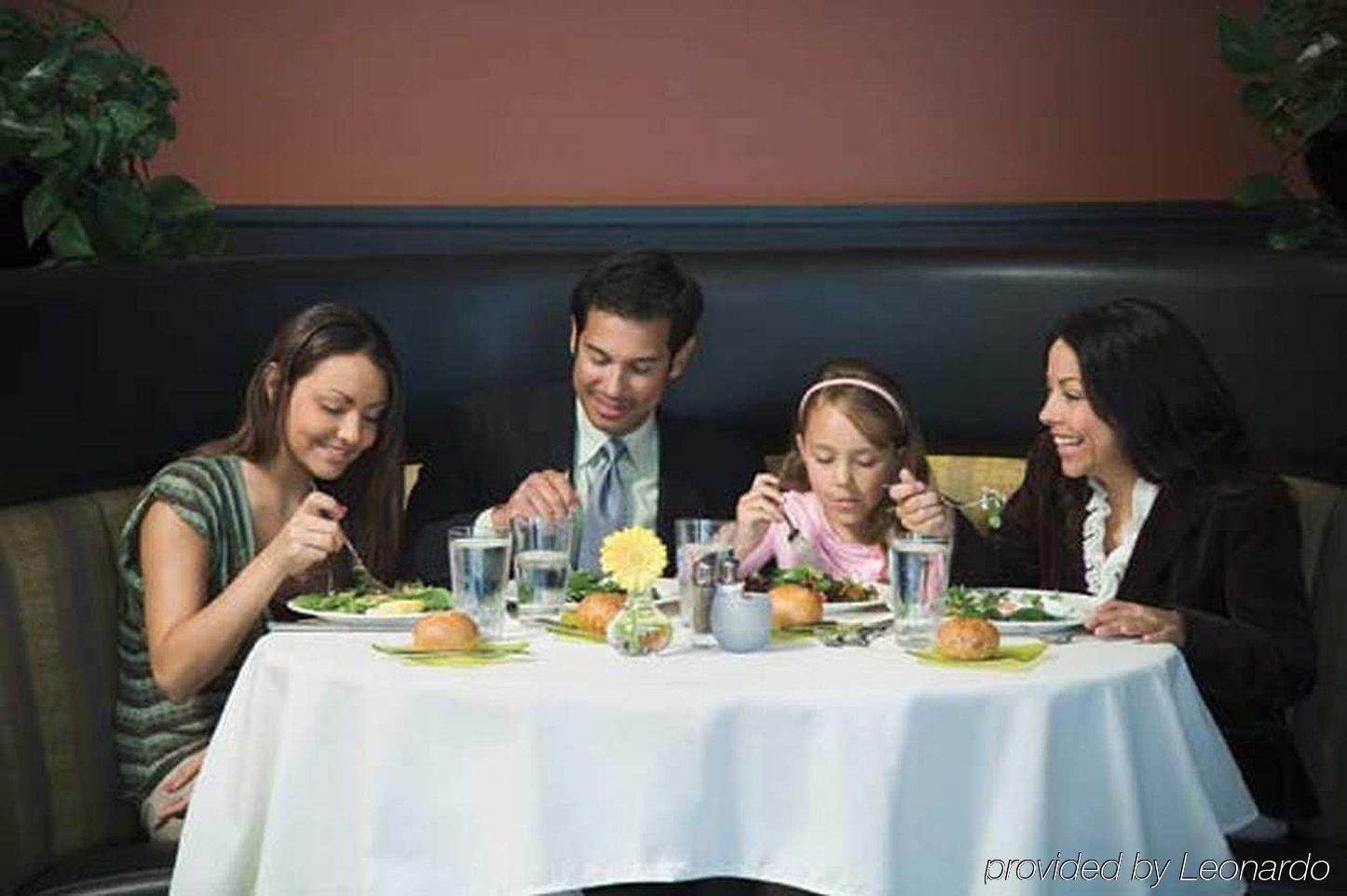 Embassy Suites Birmingham Restaurace fotografie